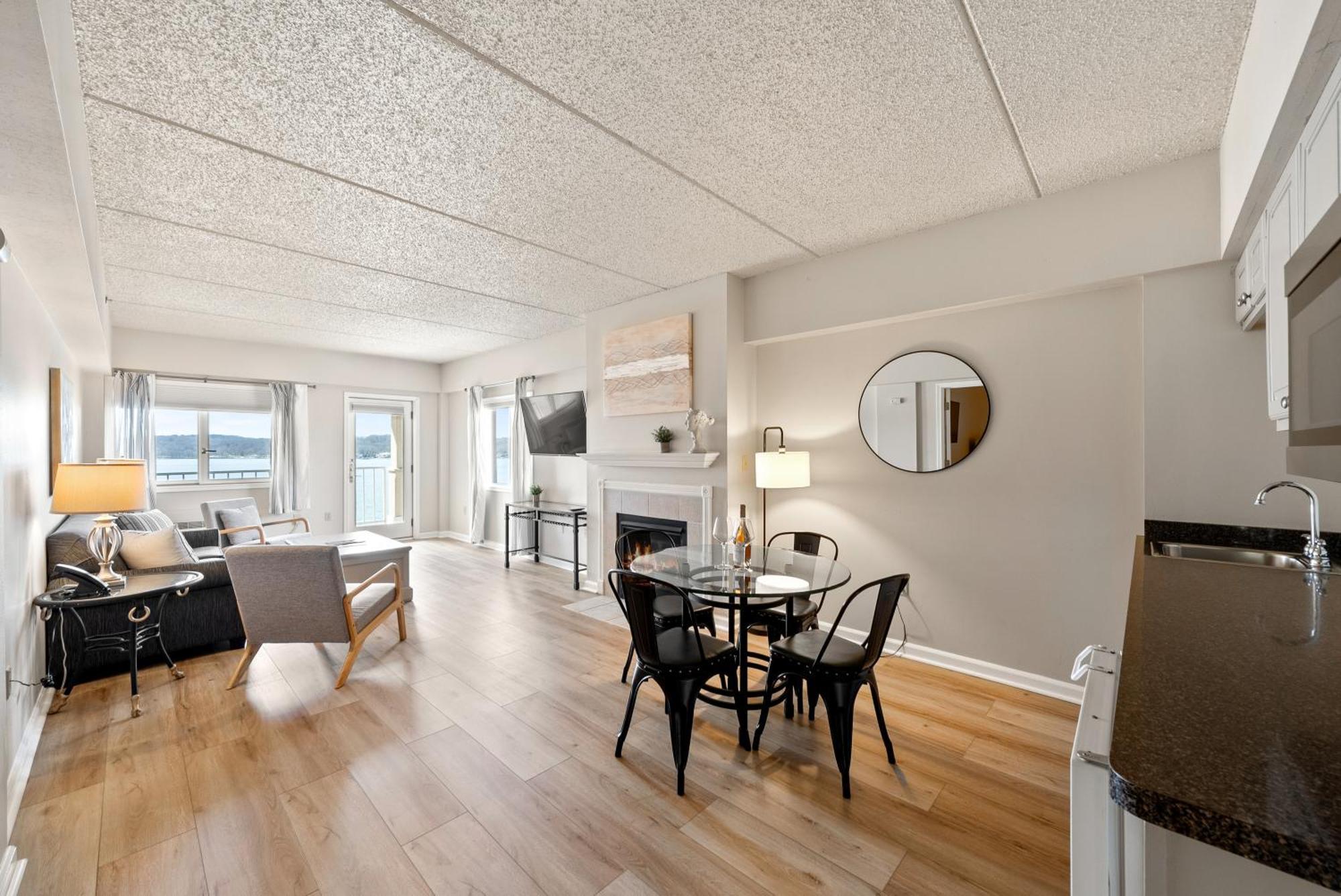 Bella Vista Suites Lake Geneva Dış mekan fotoğraf