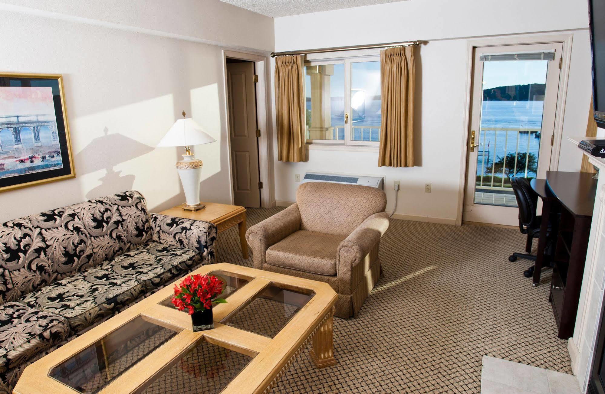 Bella Vista Suites Lake Geneva Dış mekan fotoğraf
